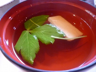 シンプルなのに奥深い味わいのおつゆ